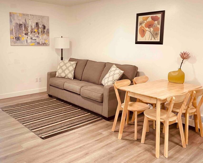 Unit #201 Cozy Mountain View 1Br In Dt Διαμέρισμα Κάνμορ Εξωτερικό φωτογραφία